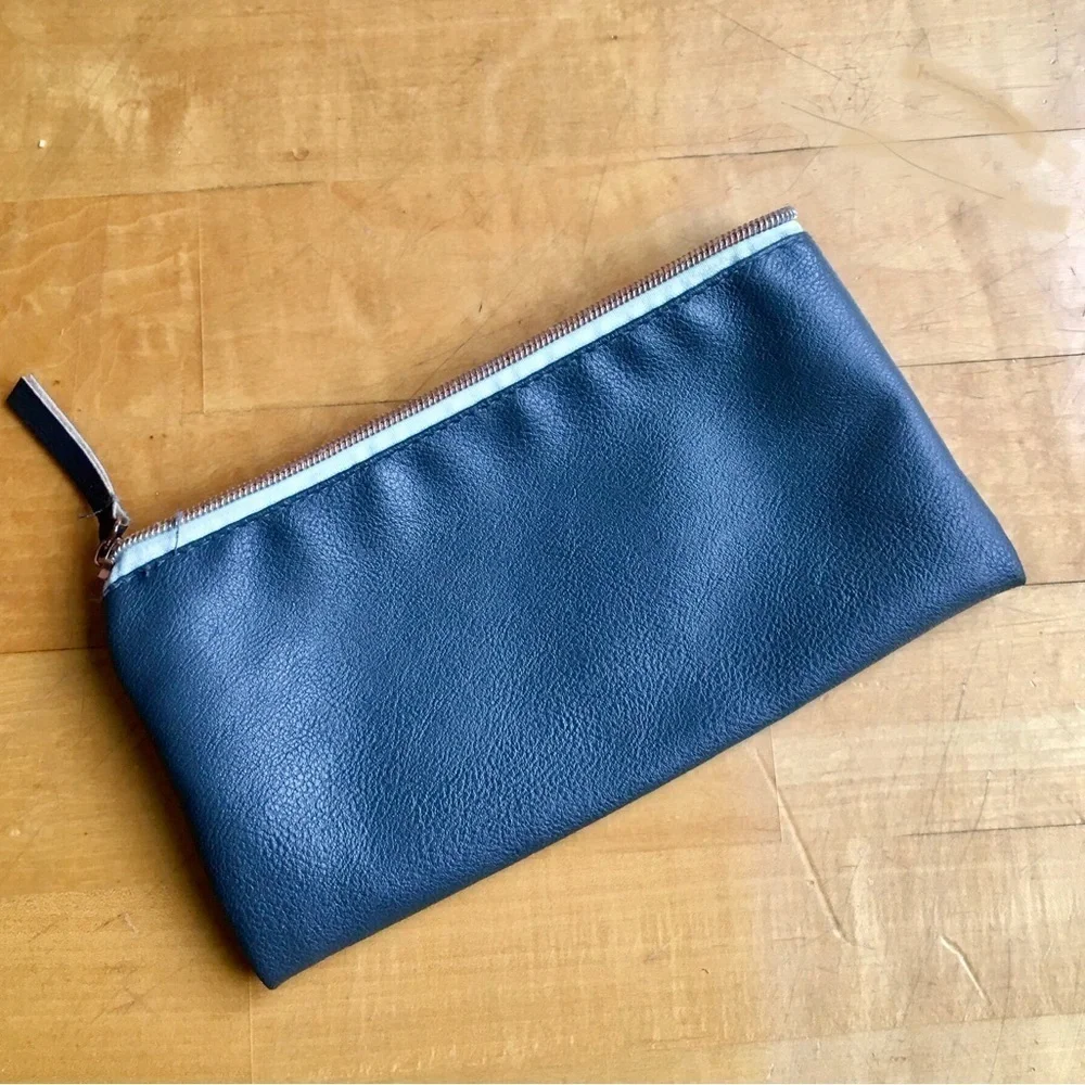 “FIND YOUR PURPOSE” Travel, Makeup, Cosmetic Bag, Gray, Teal Blue